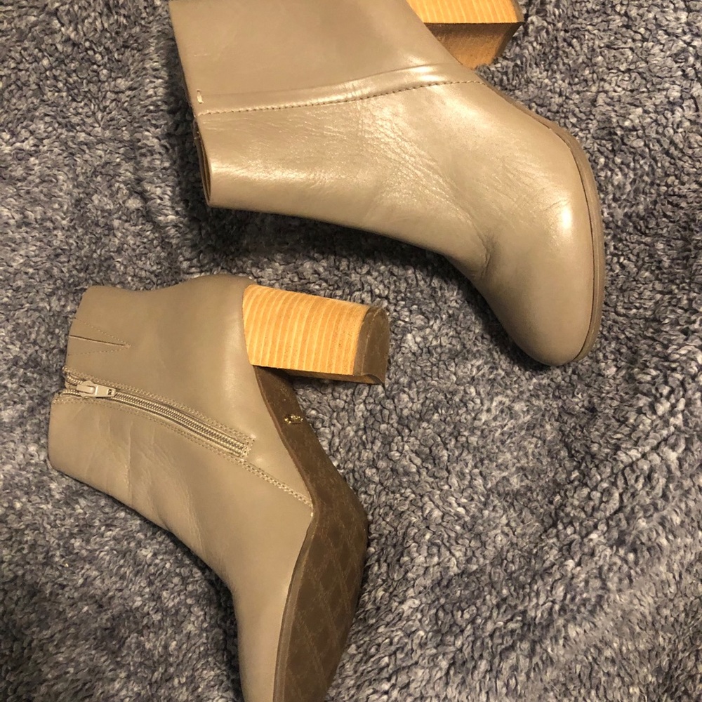 Vionic Booties